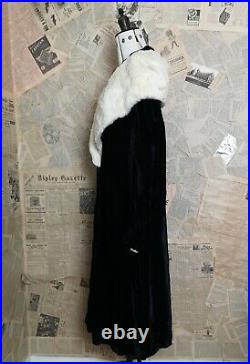 Vintage 1920's silk velvet Opera robe, opera coat, Slattery and Co