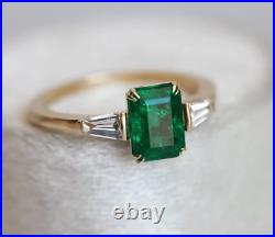 Vintage Art Deco 3.10 ct Green Emerald & Diamond Antique Engagement Wedding Ring