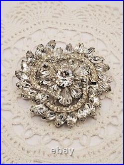 Vintage Art Deco Weiss Signed Brooch Artist Initialed LLE Fantastic Condition